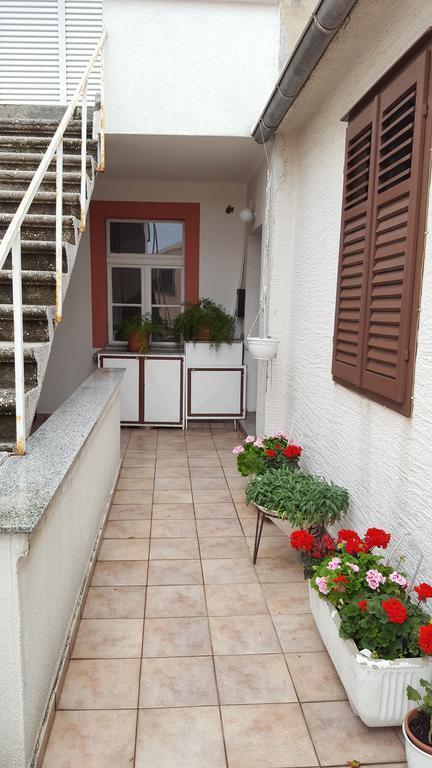 Apartments Bazilika Novalja Exterior photo